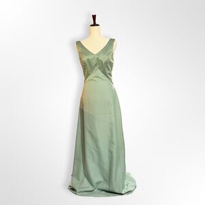 Jordan, VTG 70s Sage Green Bridesmaid Dress, 5/6 Retro gown Bow Train Backless